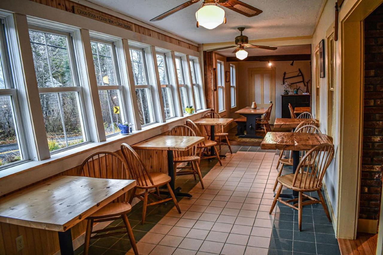 Brook Road Inn Goshen Esterno foto